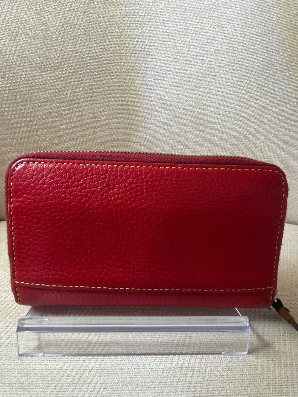 Dooney & Bourke Red Pebbled Leather Zip Wallet with Gold Plaque - Picture 6 of 11